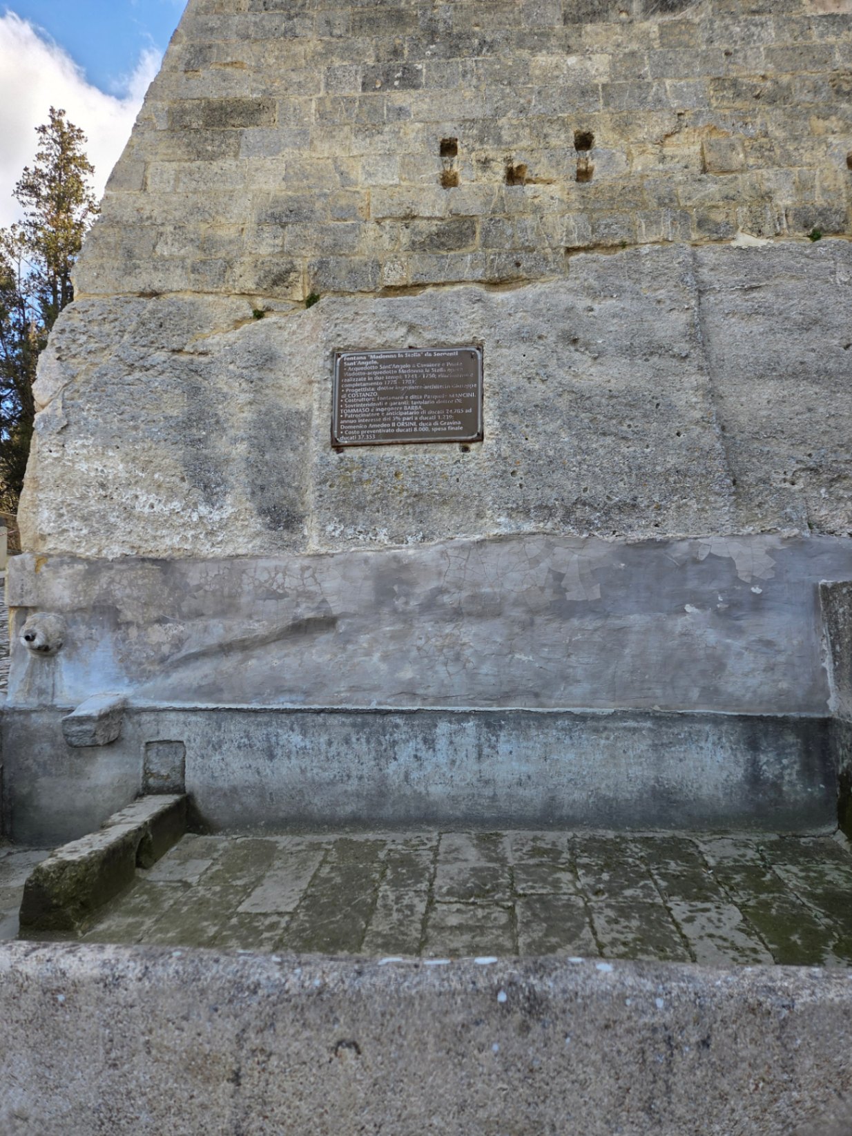 Vasca d’acqua del Ponte / Lato Est medioevale